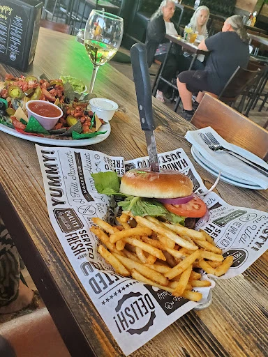Henry's Bar and Grill photo 8