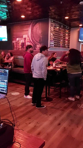 Henry's Bar and Grill photo 6