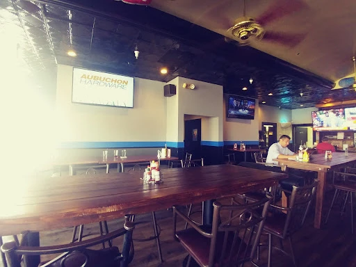 Henry's Bar and Grill photo 5